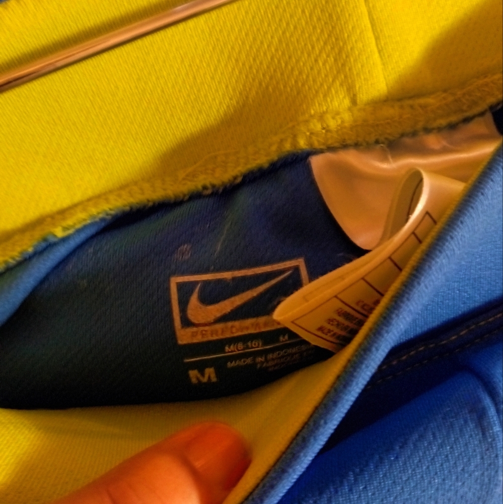 Nike shorts - Picture 3 of 4